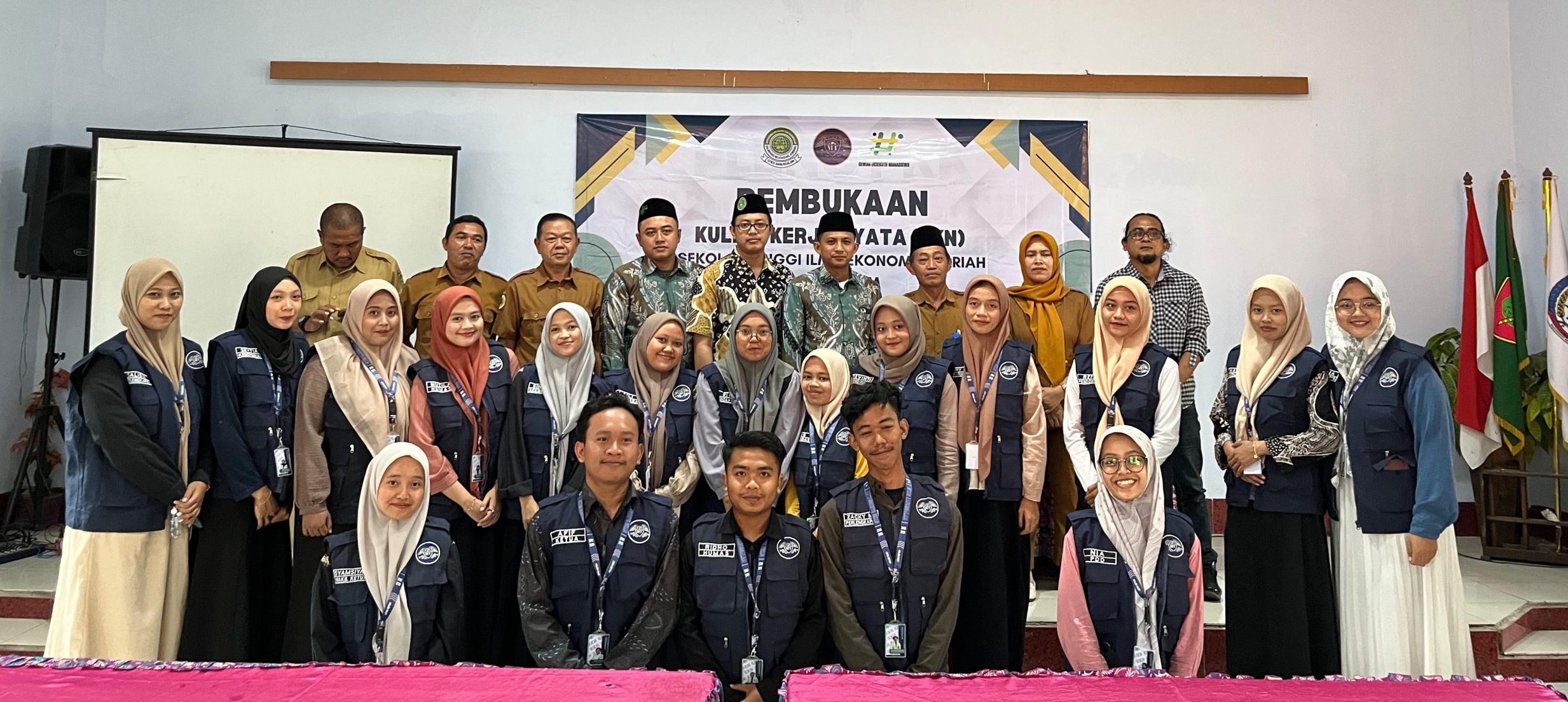 Pembukaan Kuliah Kerja Nyata (KKN) Angkatan ke-4 STIES Babussalam Kalibening di Desa Sajen, Pacet, Mojokerto